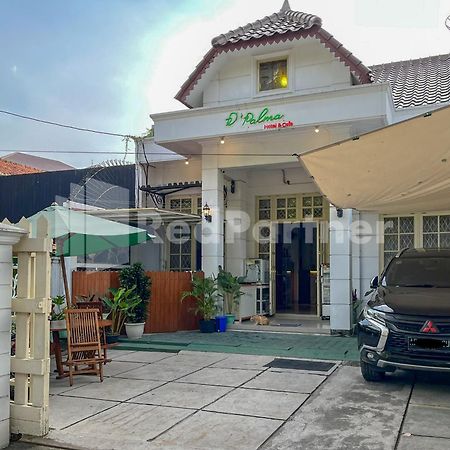 D Palma Near Lokananta Manahan Mitra Reddoorz Surakarta  Экстерьер фото
